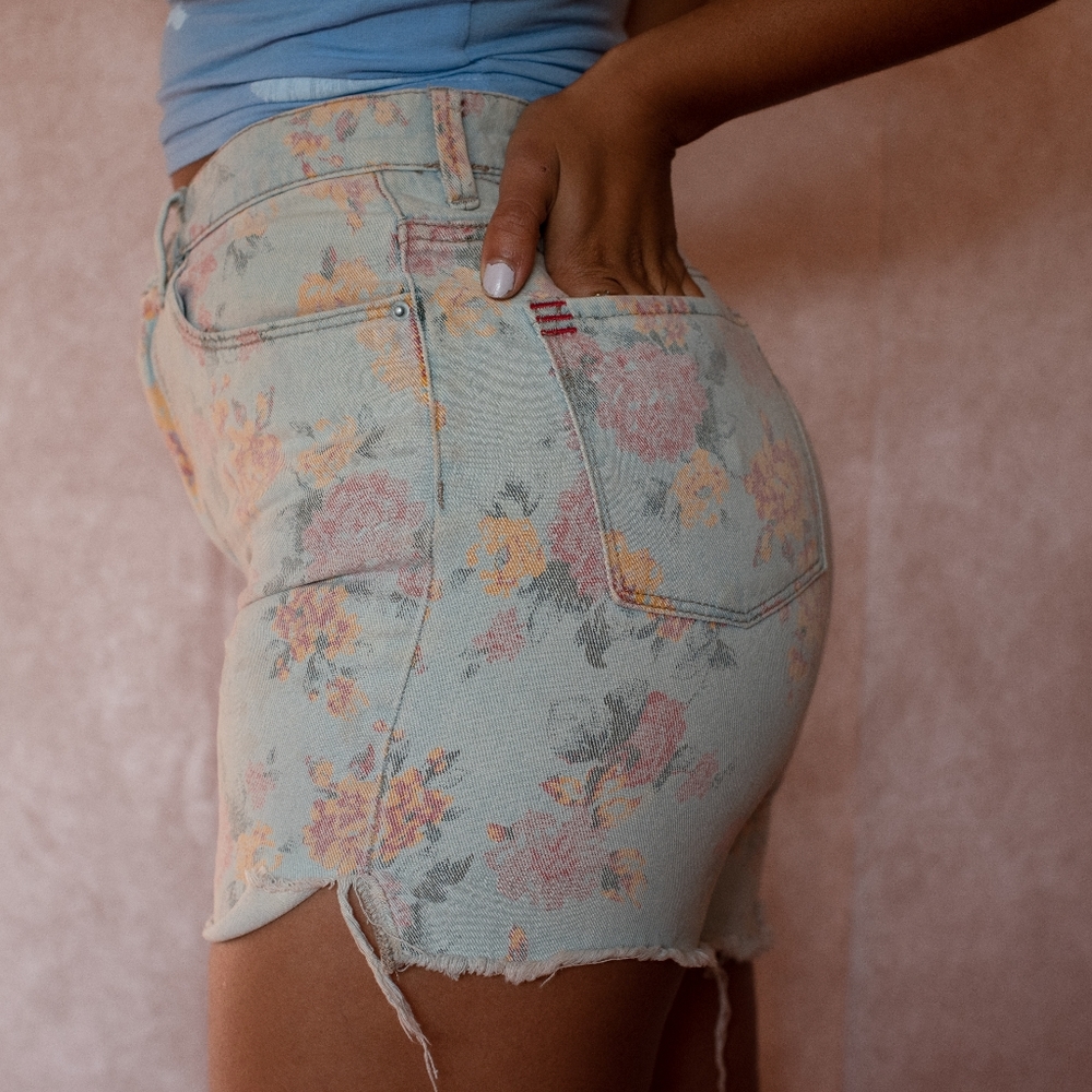 High Rise Denim Shorts - Picture 4 of 5